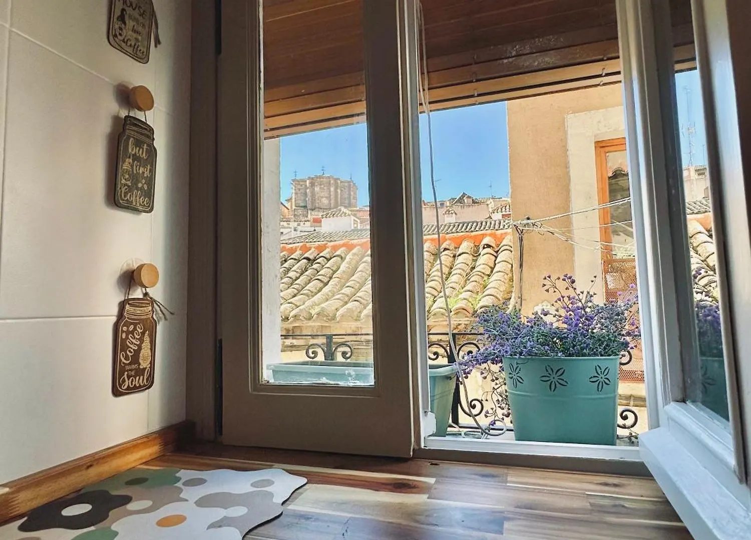 Accommodation Near The Cathedral Lacuevitadeleo Toledo 0*,  Spain